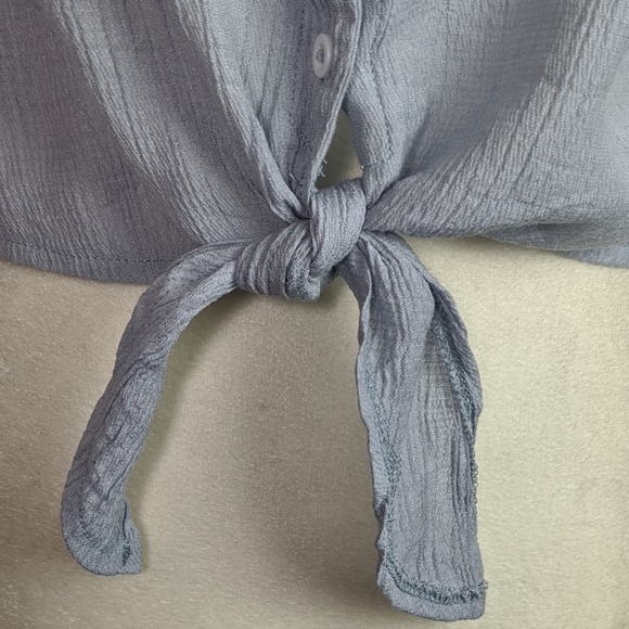 💥SHEIN spaghetti strap button tie cami - Picture 3 of 5